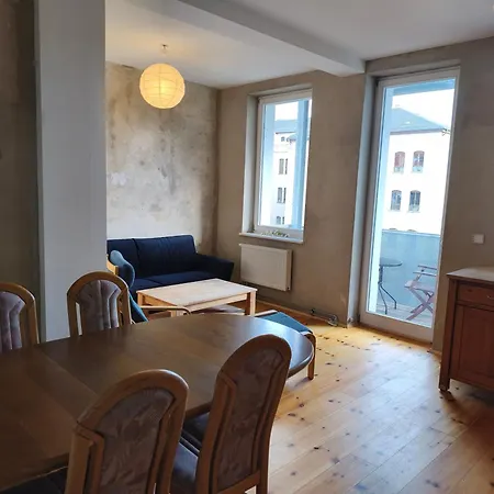 3,5 Zimmer-wohnung Mit Altbau-charme Lipsk